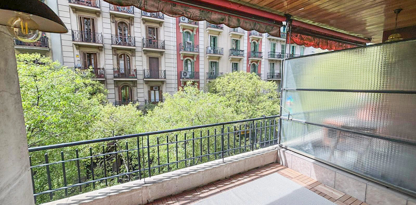 Piso Reformado en Calle Entença, Barcelona